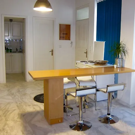 Concierge Downtown Апарт-отель