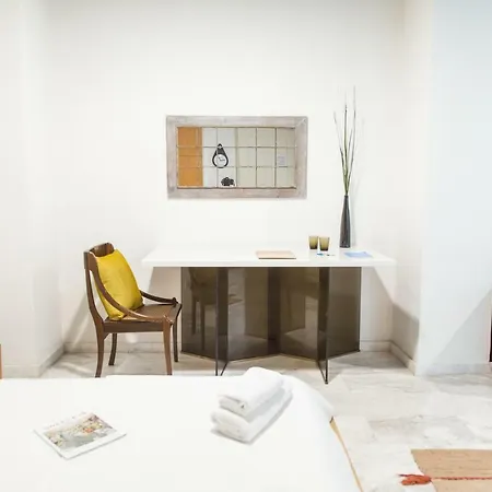 Concierge Downtown Aparthotel Athene